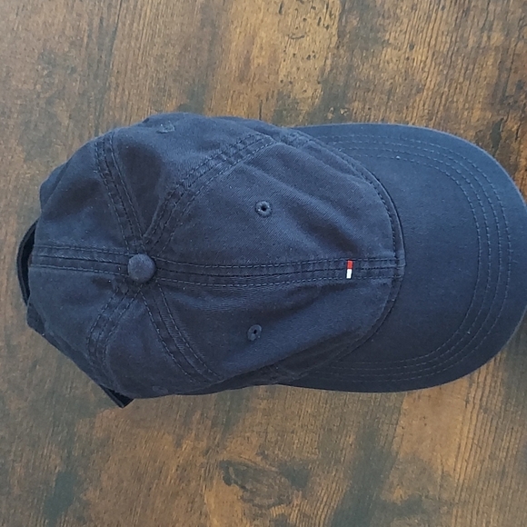 Tommy Hilfiger Hat Embroidered Logo Blue with Adj Strap - Picture 7 of 11
